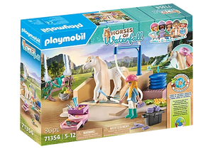 Playmobil - 71354 | Horses of Waterfall: Washing Station with Isabella & Lioness